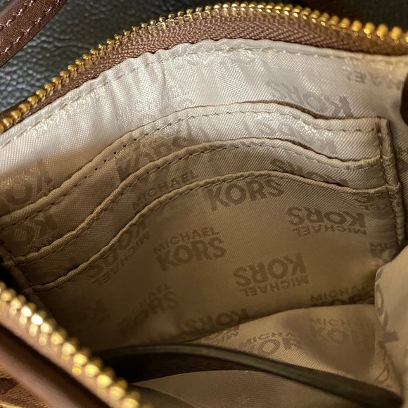 Michael Kors Wrislet - Picture 2 of 8